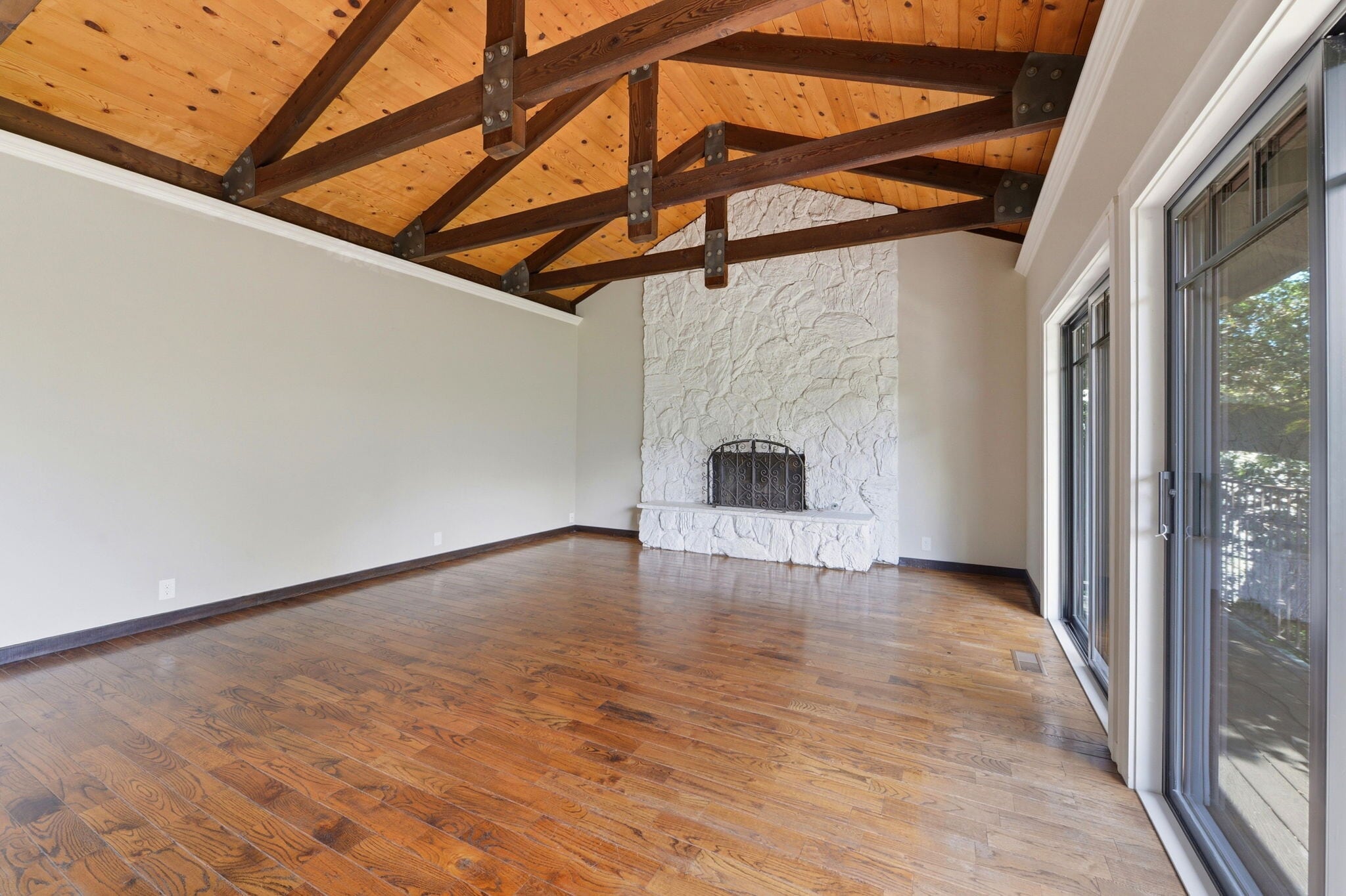 Building Photo - 158 Los Robles Dr