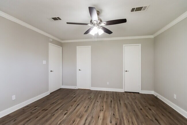 Building Photo - 17388 Harbor Dr