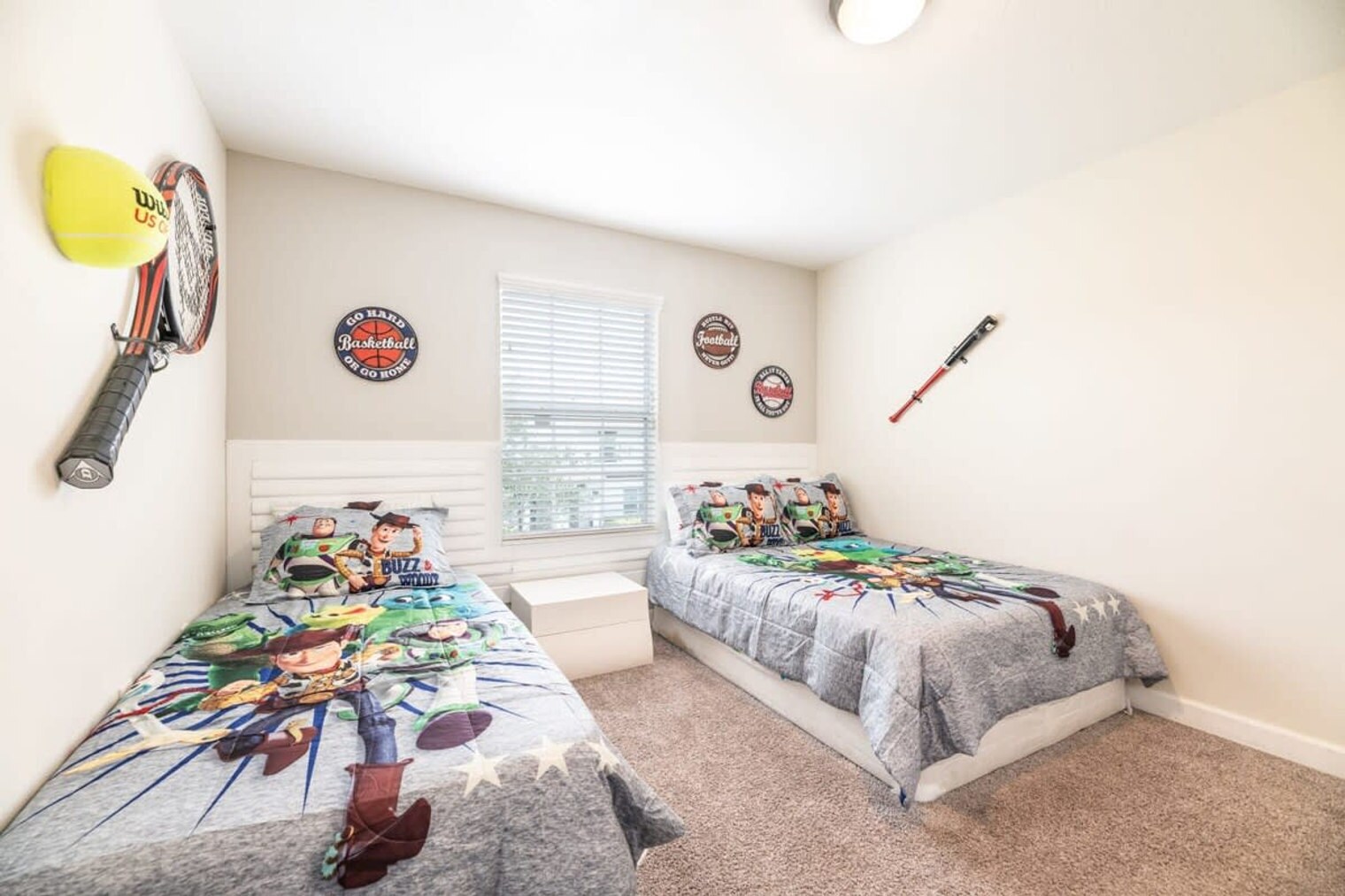Building Photo - 1571 Moon Valley Dr