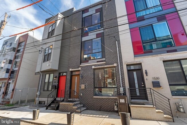 Building Photo - 1528 W Seybert St