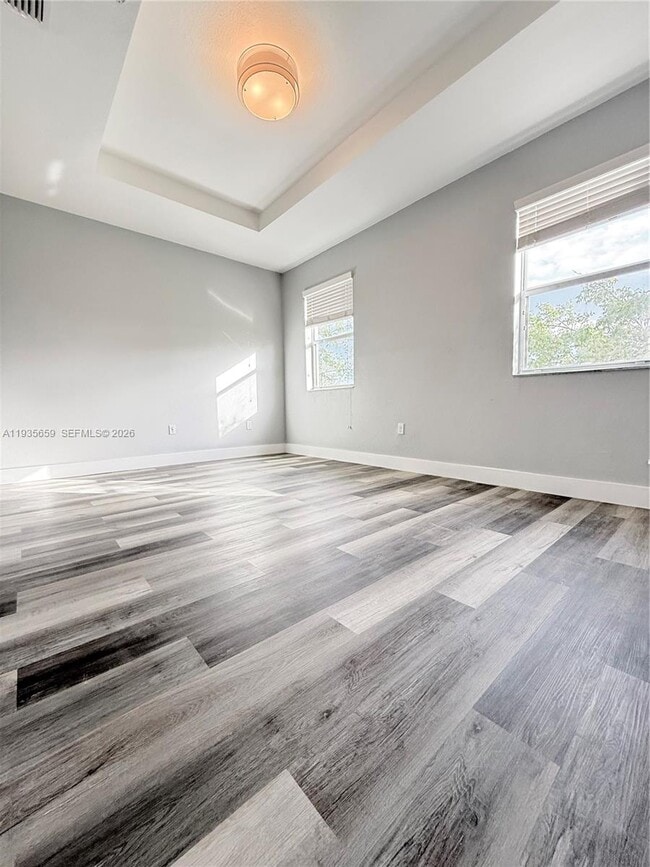 Building Photo - 134 SE 28th Ter