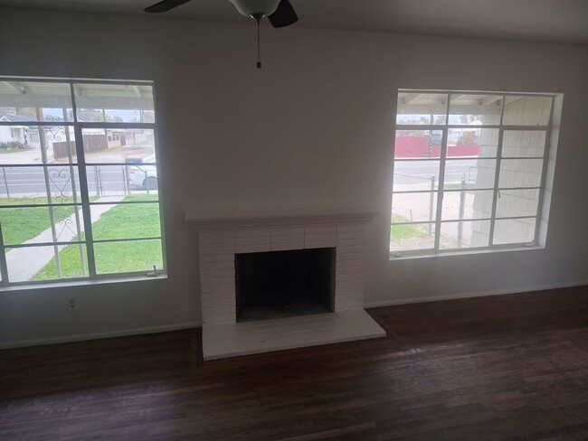 Building Photo - 3 Bedroom 1 Bathroom Home in Benton Park Available! Ask About Our Move-In Special!