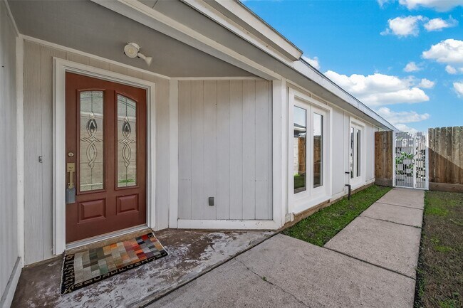 Building Photo - 3517 Denio Dr