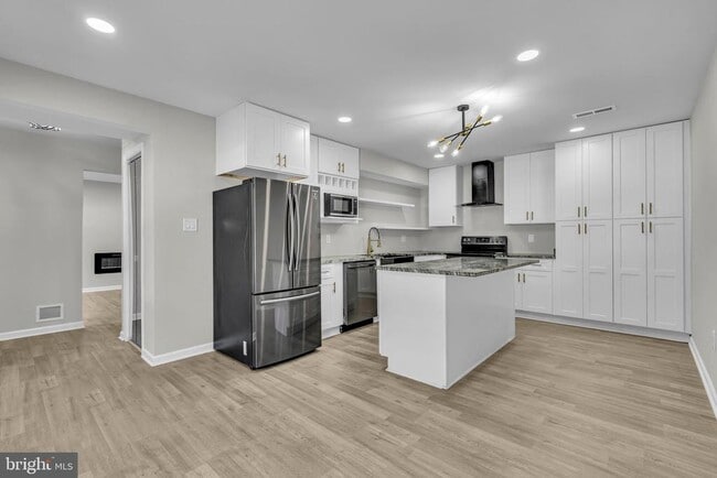 Building Photo - 5319 Satterfield Dr