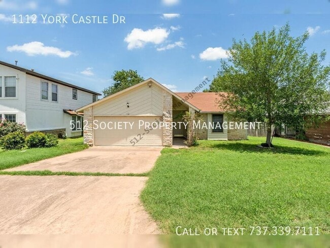 Building Photo - 1112 York Castle Dr