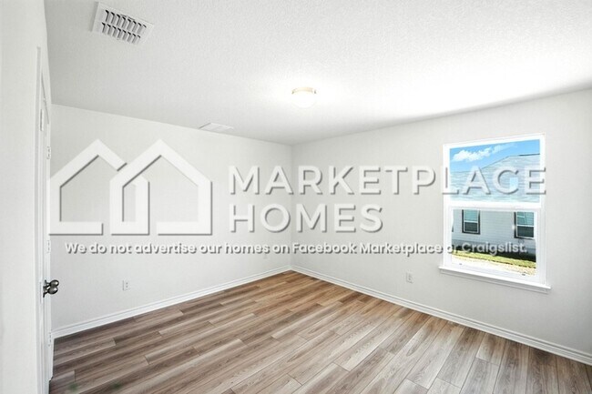 Building Photo - 15233 Dionysus Ln