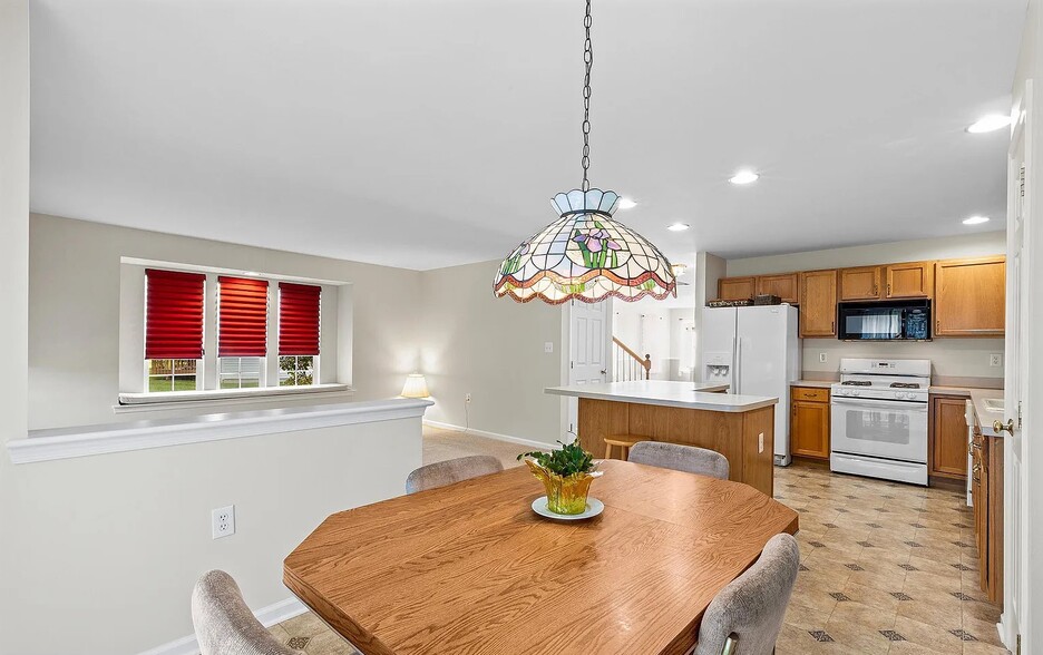 Building Photo - 387 Wheatfield Cir