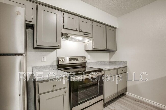 Building Photo - 1939 Cranford Dr