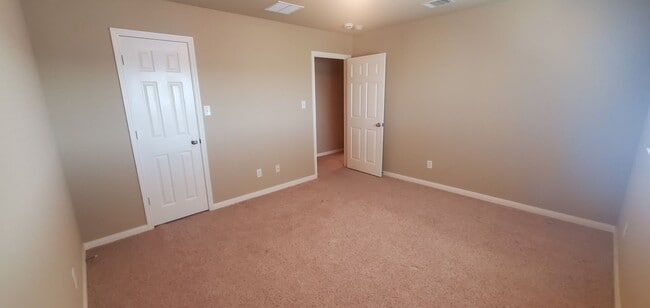 Building Photo - 249 Nomad Ln