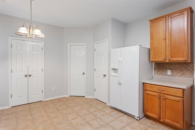 Building Photo - 1720 Briarton Ln S