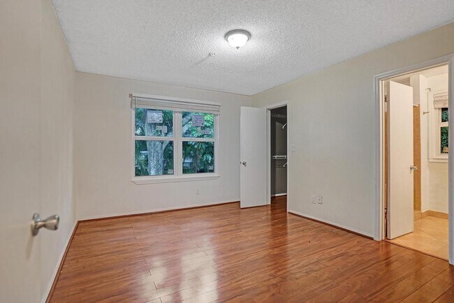 Building Photo - 2301 N Congress Ave