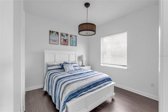 Building Photo - 5469 46th Ct W