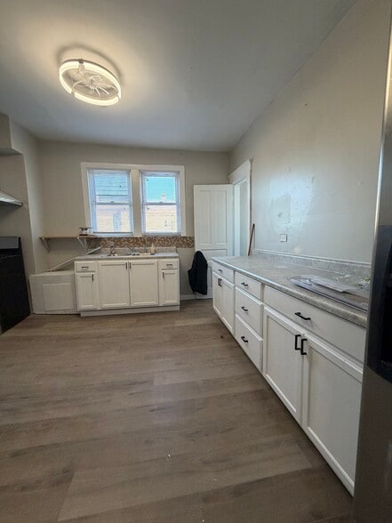 Building Photo - 4500 S Wood St