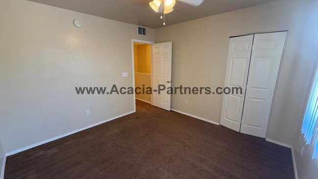 Building Photo - Gated Two Bedroom Townhome
