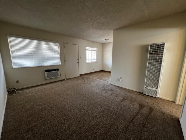 Building Photo - 908 Nevada St