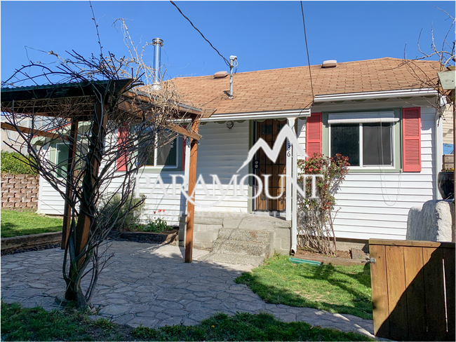 Building Photo - Adorable 1 Bed in Bremerton!