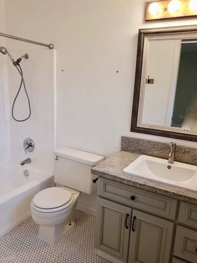 Building Photo - SKYRIDGE HOUSE