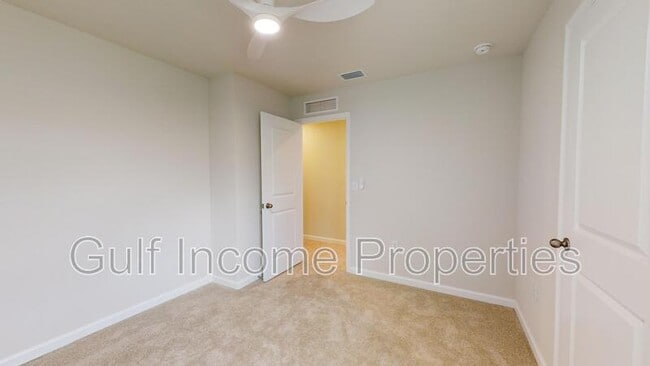 Building Photo - 14163 Crimson Ave