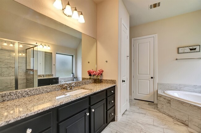 Building Photo - 10710 Balivcar Ct