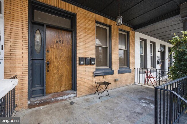 Building Photo - 651 N 33rd St