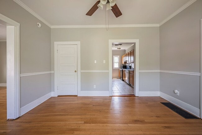 Building Photo - 4 bedroom home in Rich Creek!