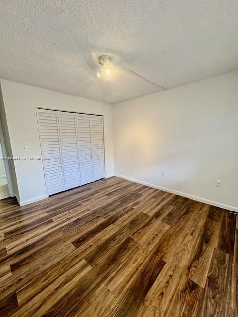 Building Photo - 9351 Fontainebleau Blvd