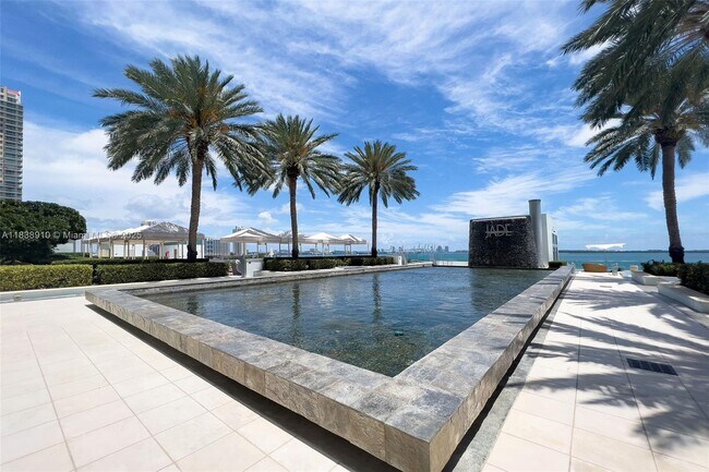 Building Photo - 1331 Brickell Bay Dr