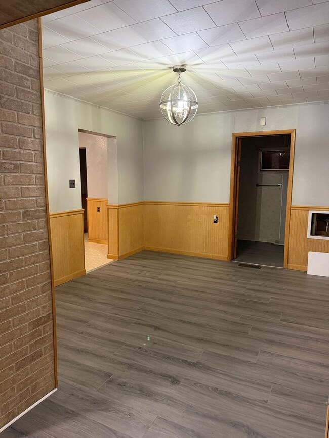 Building Photo - 3 Bedroom Home in Portsmouth