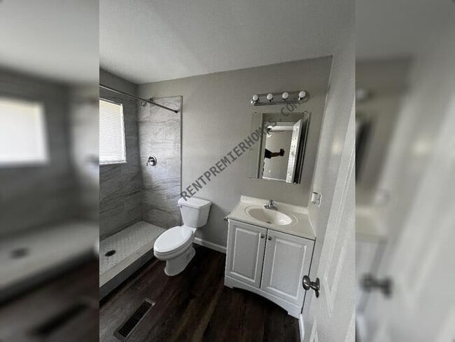 Building Photo - 5311 Allen St