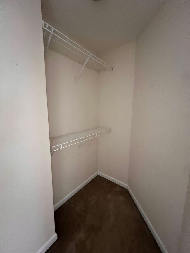 Building Photo - Available Now! 2 Bed, 2.5 Bath Townhome in The Cottages Of Lake Forest