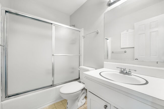 Building Photo - 8418 Knights Bridge Rd