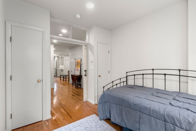 Building Photo - 88 Prince St