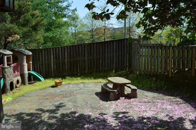 Building Photo - 16853 Capon Tree Ln