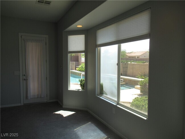 Building Photo - 2091 Clearwater Lake Dr