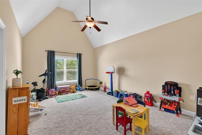 Building Photo - 377 Sydney Dr S