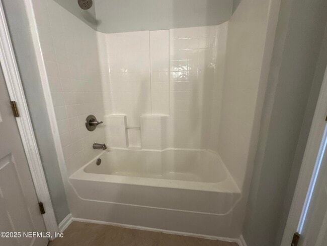 Building Photo - 105 Leese Dr