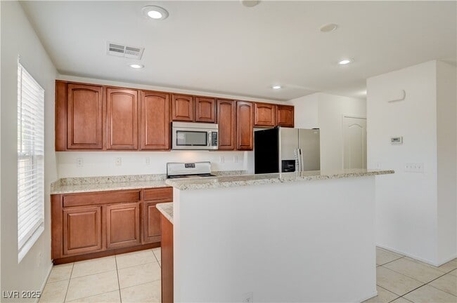Building Photo - 9252 Valley Ranch Ave