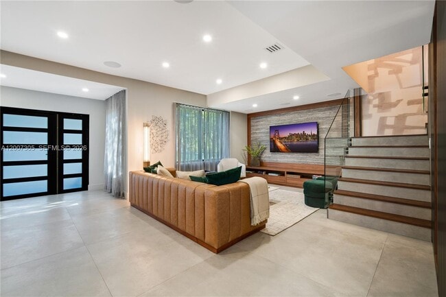 Building Photo - 145 NE 49th St