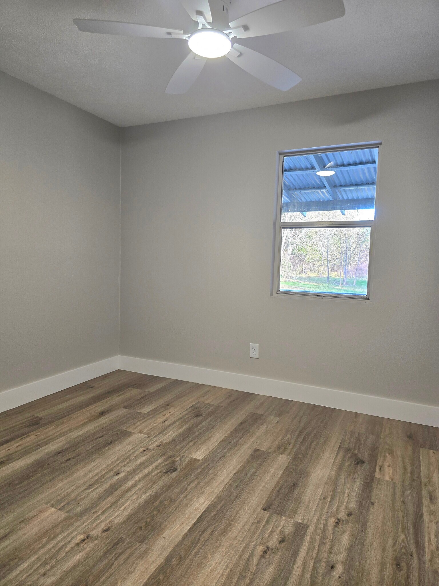 Building Photo - 8115 Tall Pine Ln