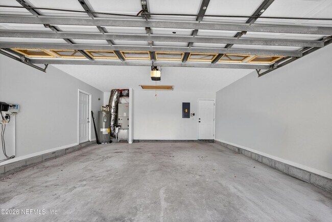 Building Photo - 2480 Ridge Will Dr