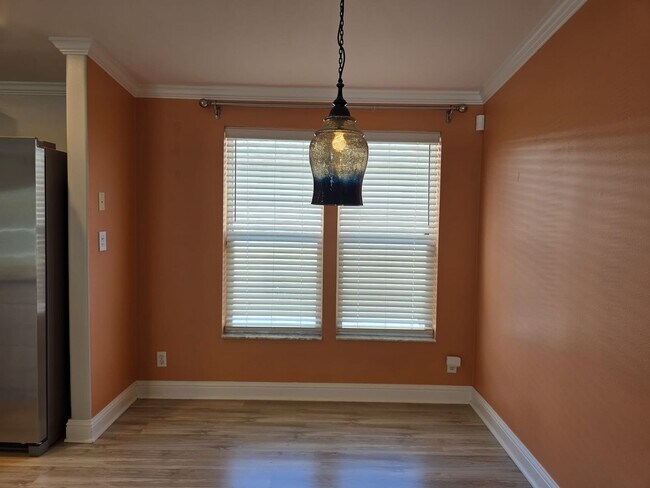 Building Photo - Downtown Gulfport - The Pineapple House