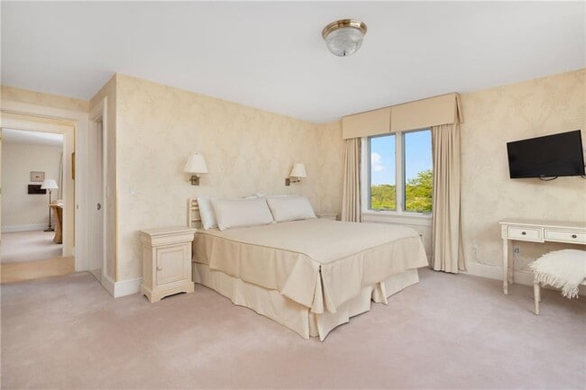 Building Photo - 283 Ocean Ave