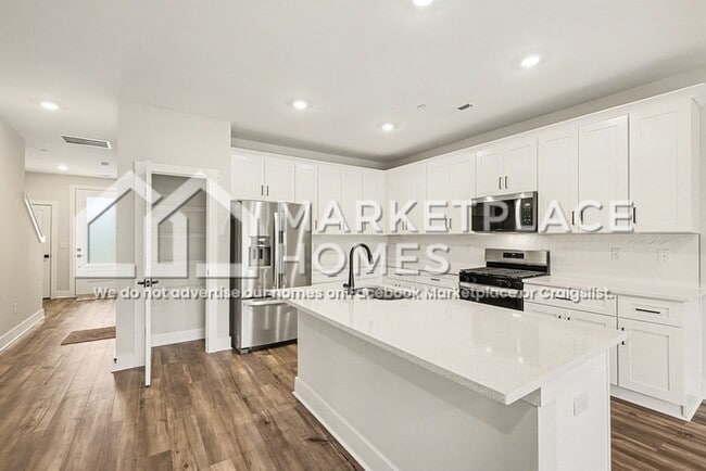 Building Photo - 4025 Norman Dr