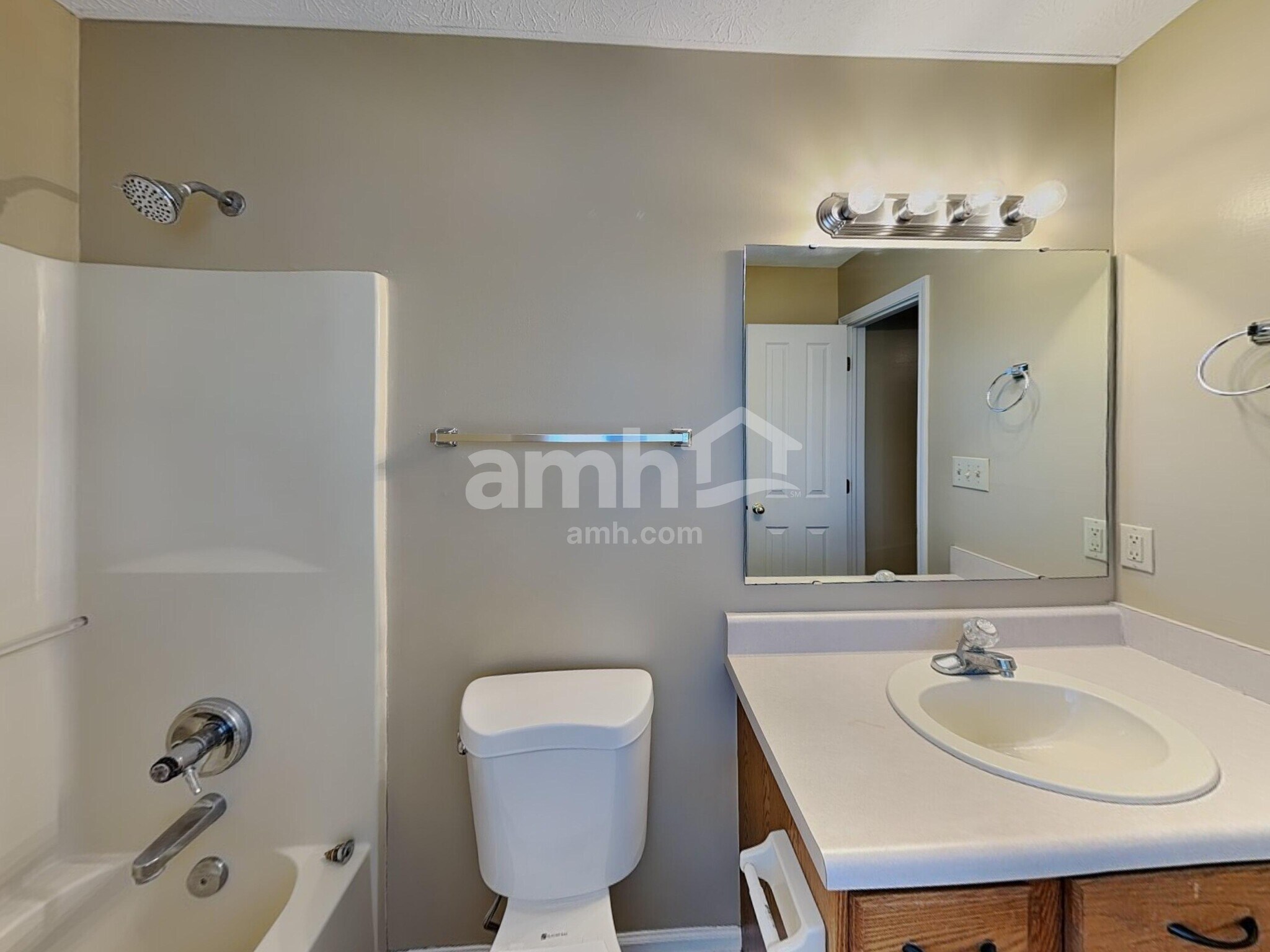 Building Photo - 127 Trails End