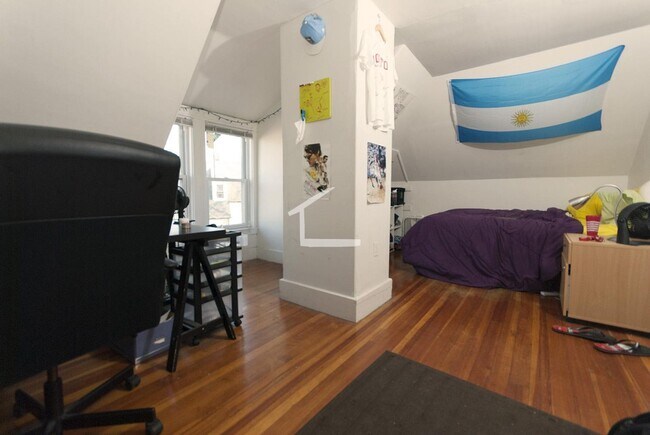 Building Photo - No Fee on Massive Apt in Packards Corner Near BU!  Pro Managed, XL Rooms, and Parking for rent!