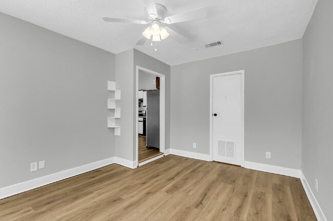 Building Photo - Location, Space and convenience at this adorable home.