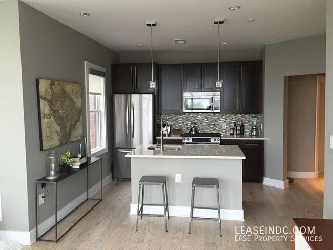 Building Photo - 2101 11th St NW