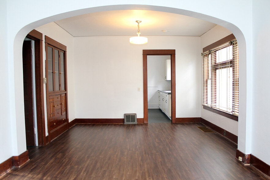 Building Photo - 4522 NE 17th Ave