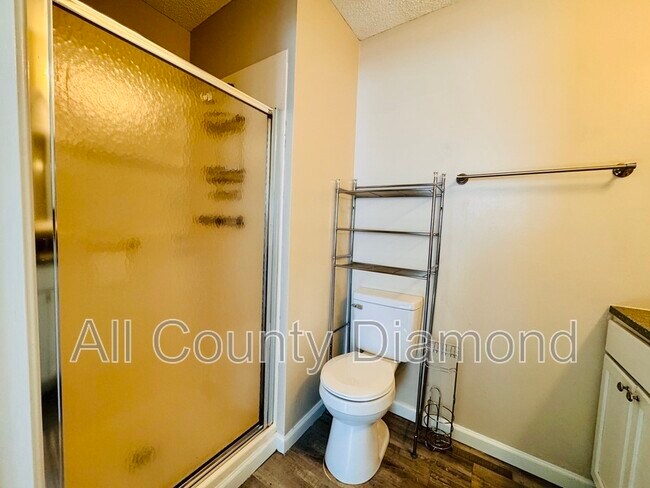 Building Photo - 167 Lauren Ln