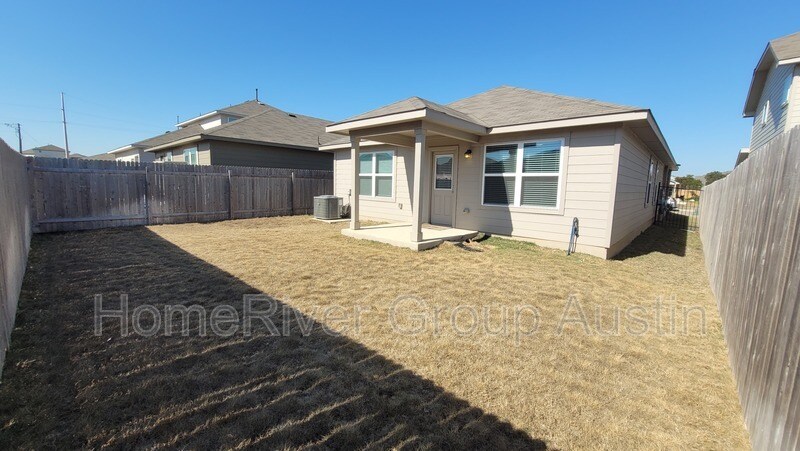 Building Photo - 120 Blue Sage Dr